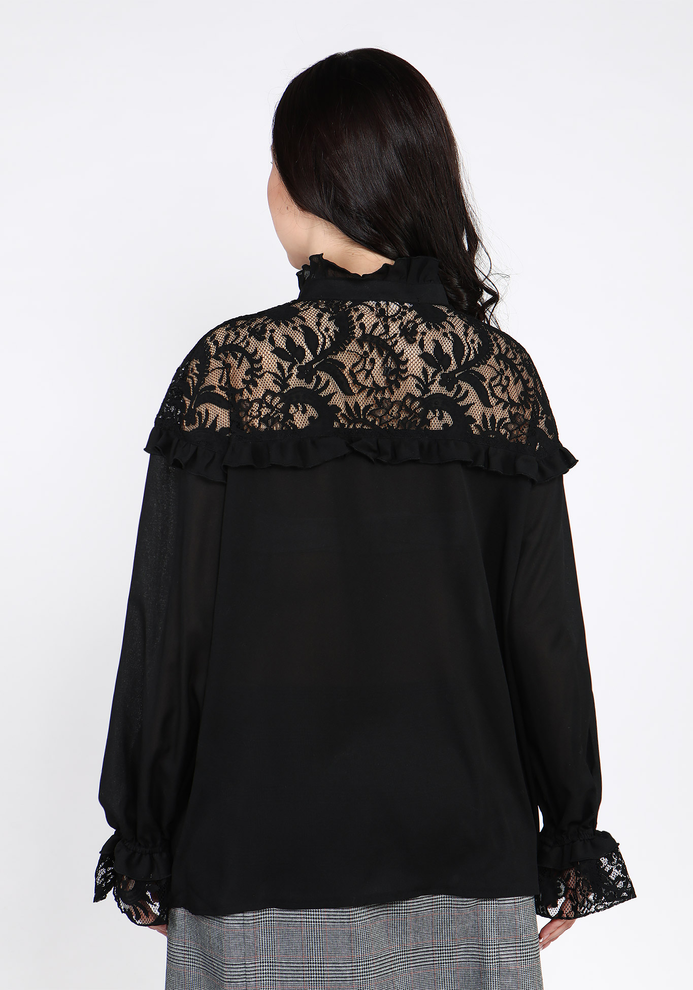 Блуза с кружевной вставкой "Беатрис" Julia Weber, размер 50, цвет изумрудный - фото 10