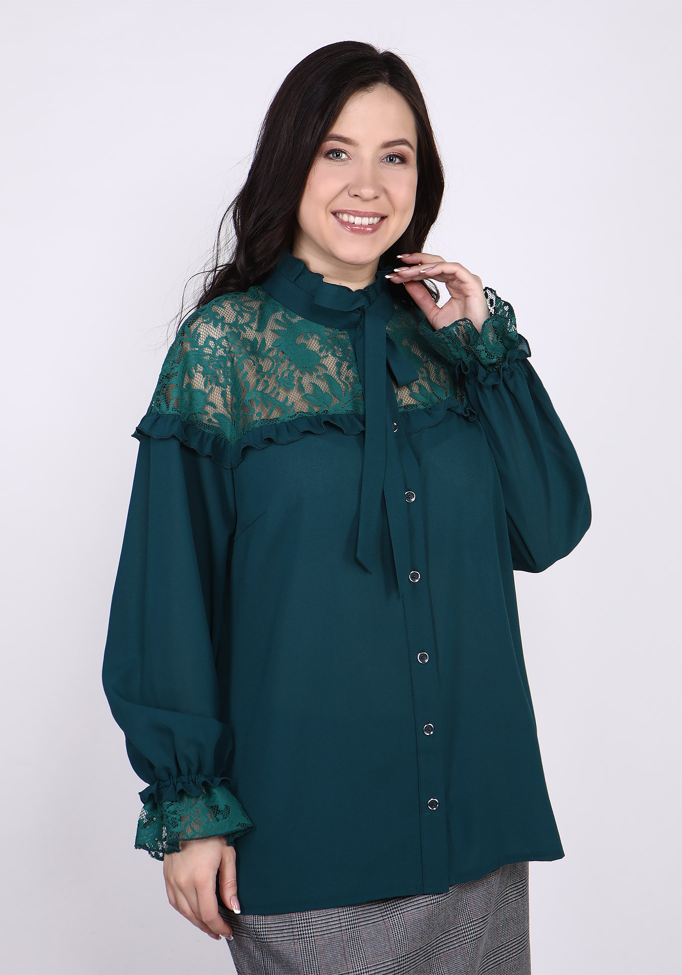 Блуза с кружевной вставкой "Беатрис" Julia Weber, размер 50, цвет изумрудный - фото 1