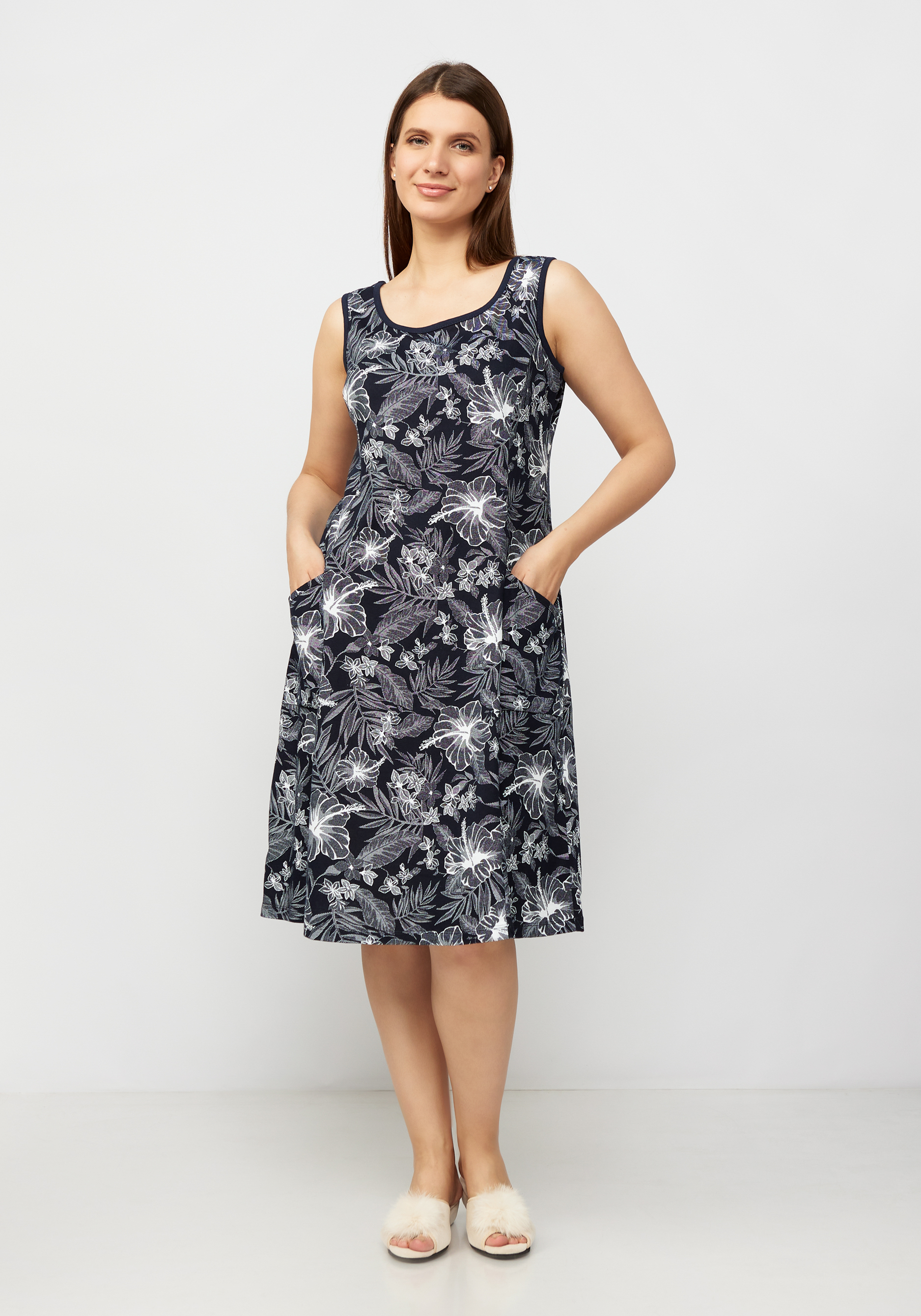 Платье-сарафан с рельефами "Хелен" Алтекс, цвет черный, размер 56 - фото 1