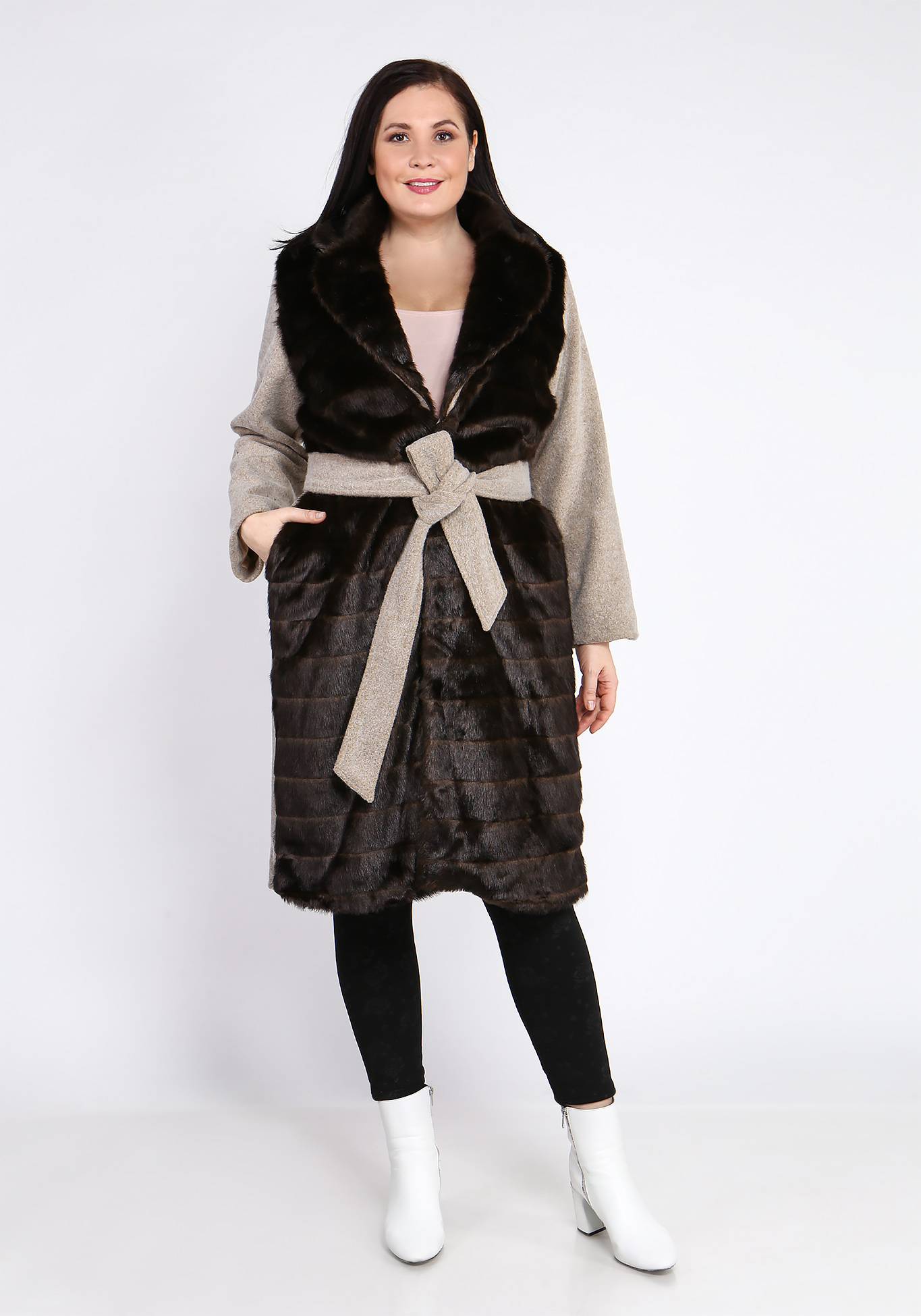 Пальто с отделкой из меха и поясом пальто длинное с капюшоном