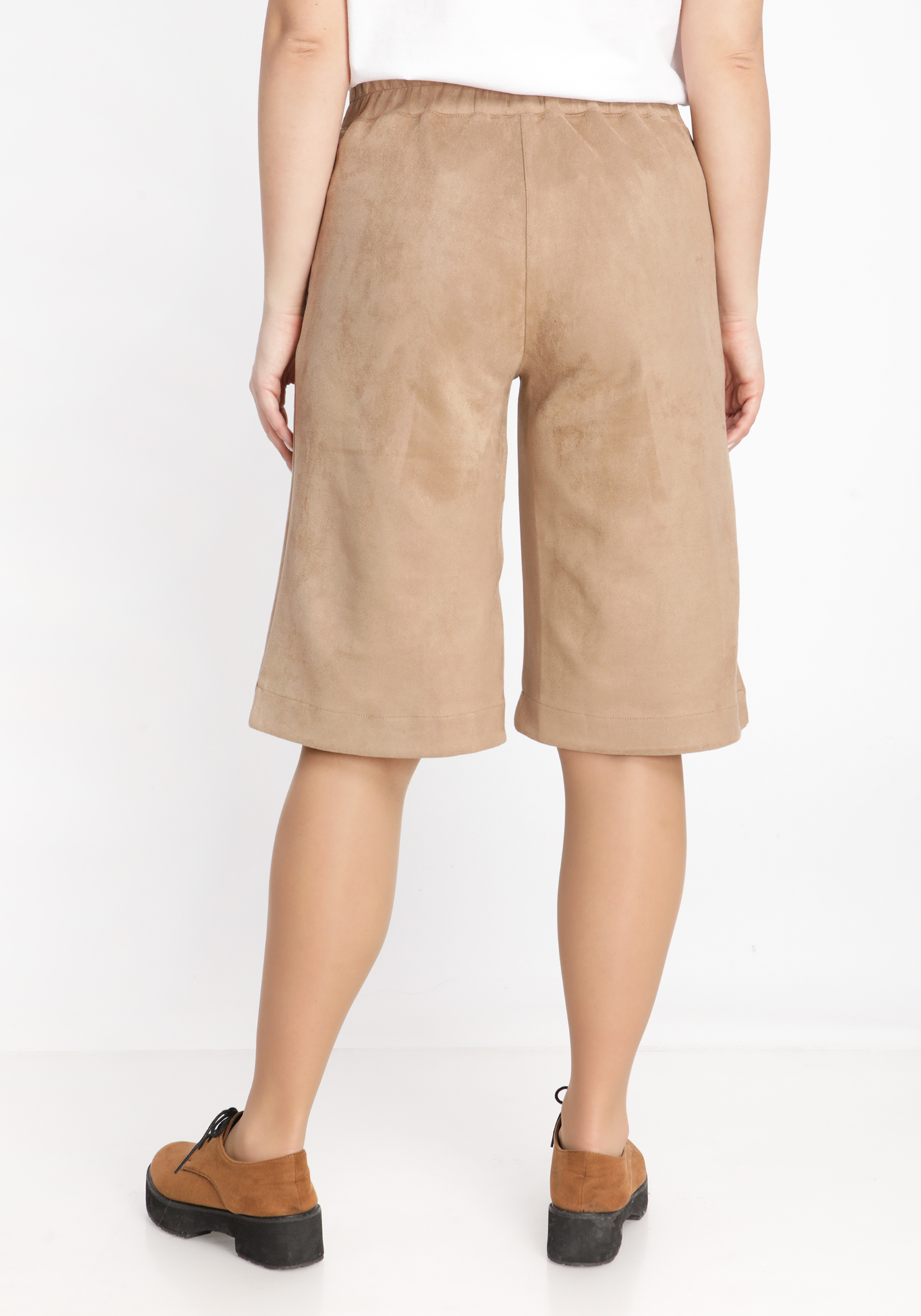 Шорты женские ниже колена из эко-замши Star Fashion, размер 50, цвет бежевый - фото 2