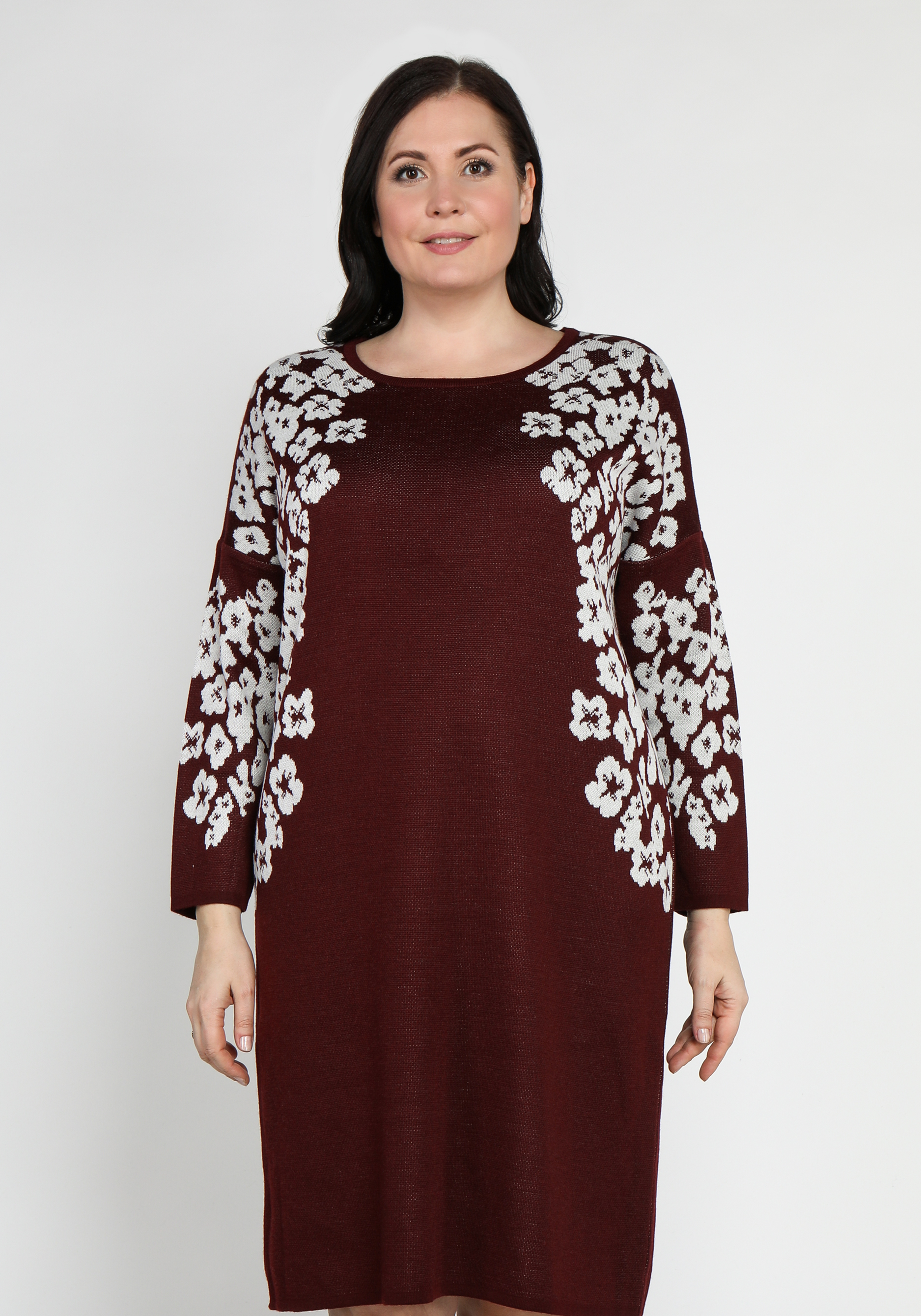 Платье с круглым вырезом и цветочным рисунком футболка базовая с круглым вырезом