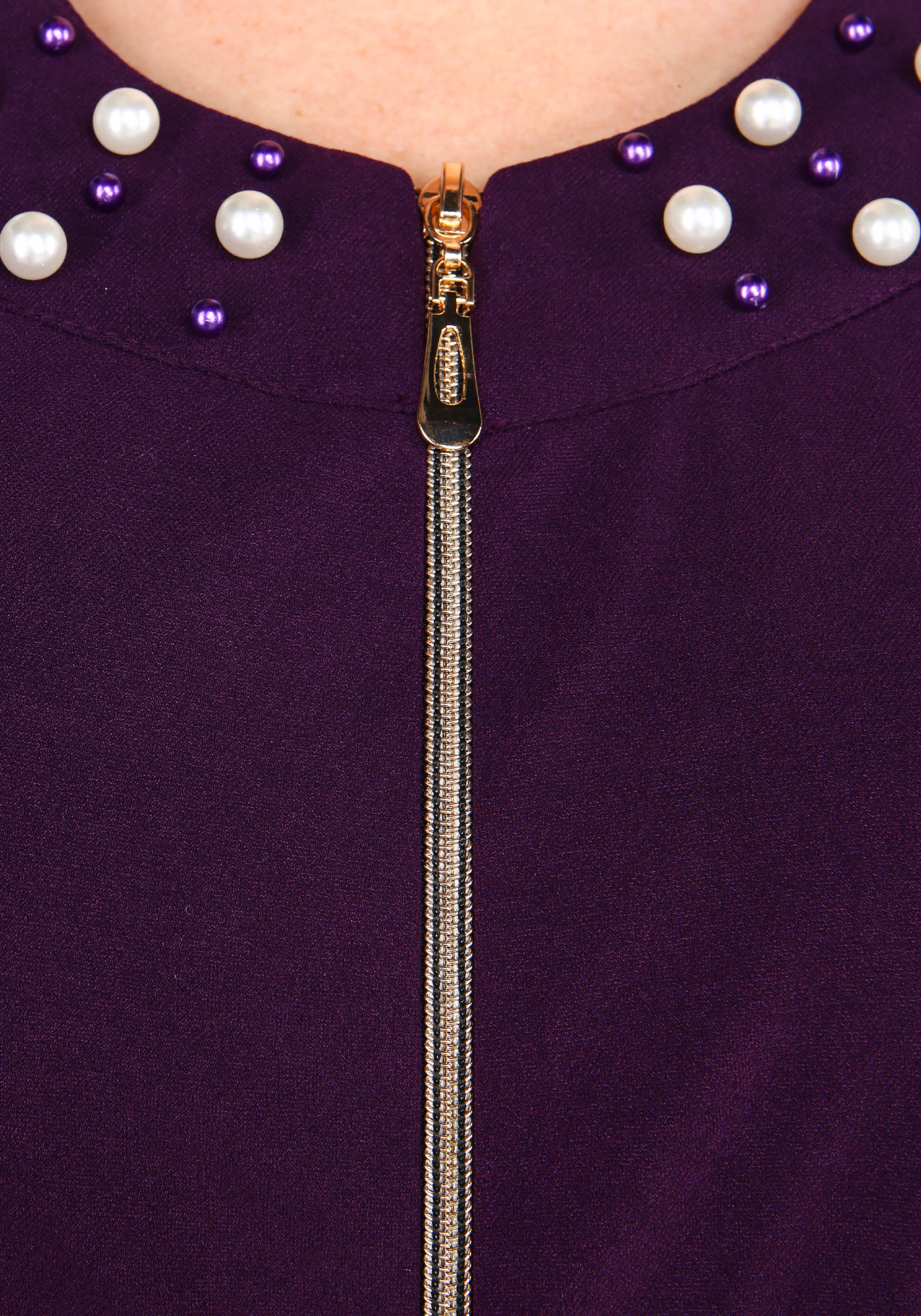 Костюм однотонный с отделкой из бусин Bianka Modeno, размер 50, цвет фиолетовый - фото 9