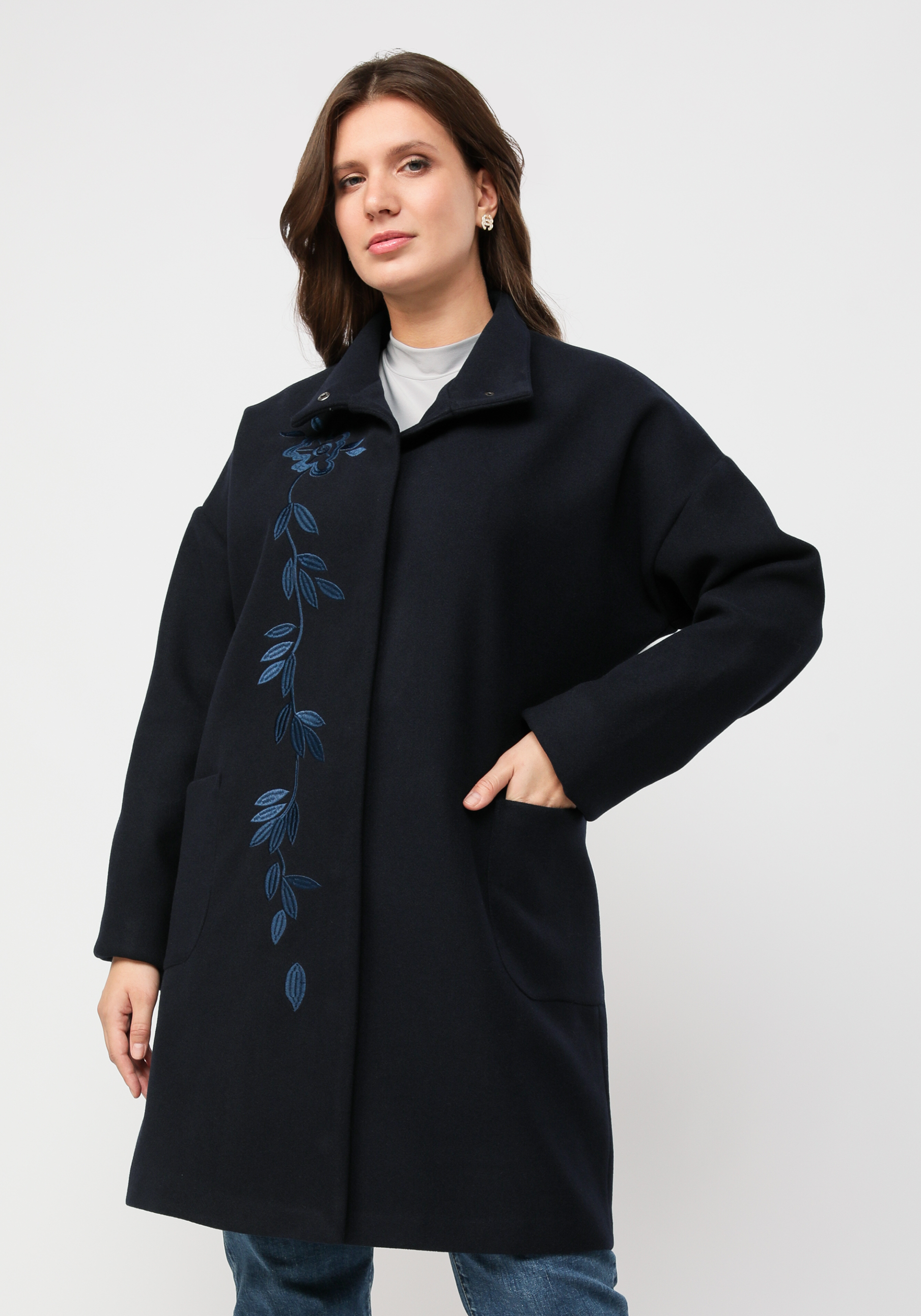 Пальто с вышивкой жаккардовое пальто без воротника