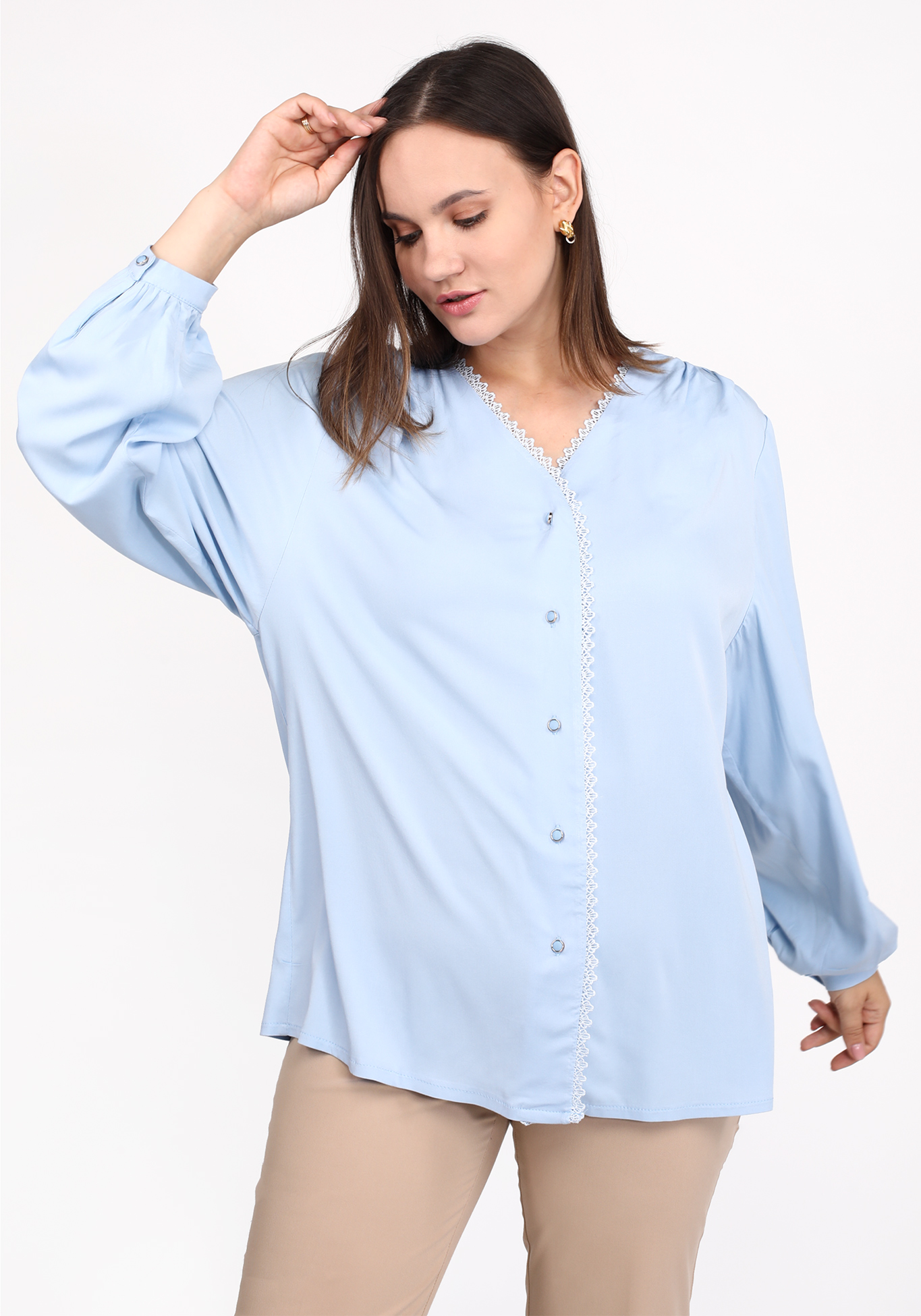 Блуза с V-образным вырезом и кружевом блуза с французским кружевом