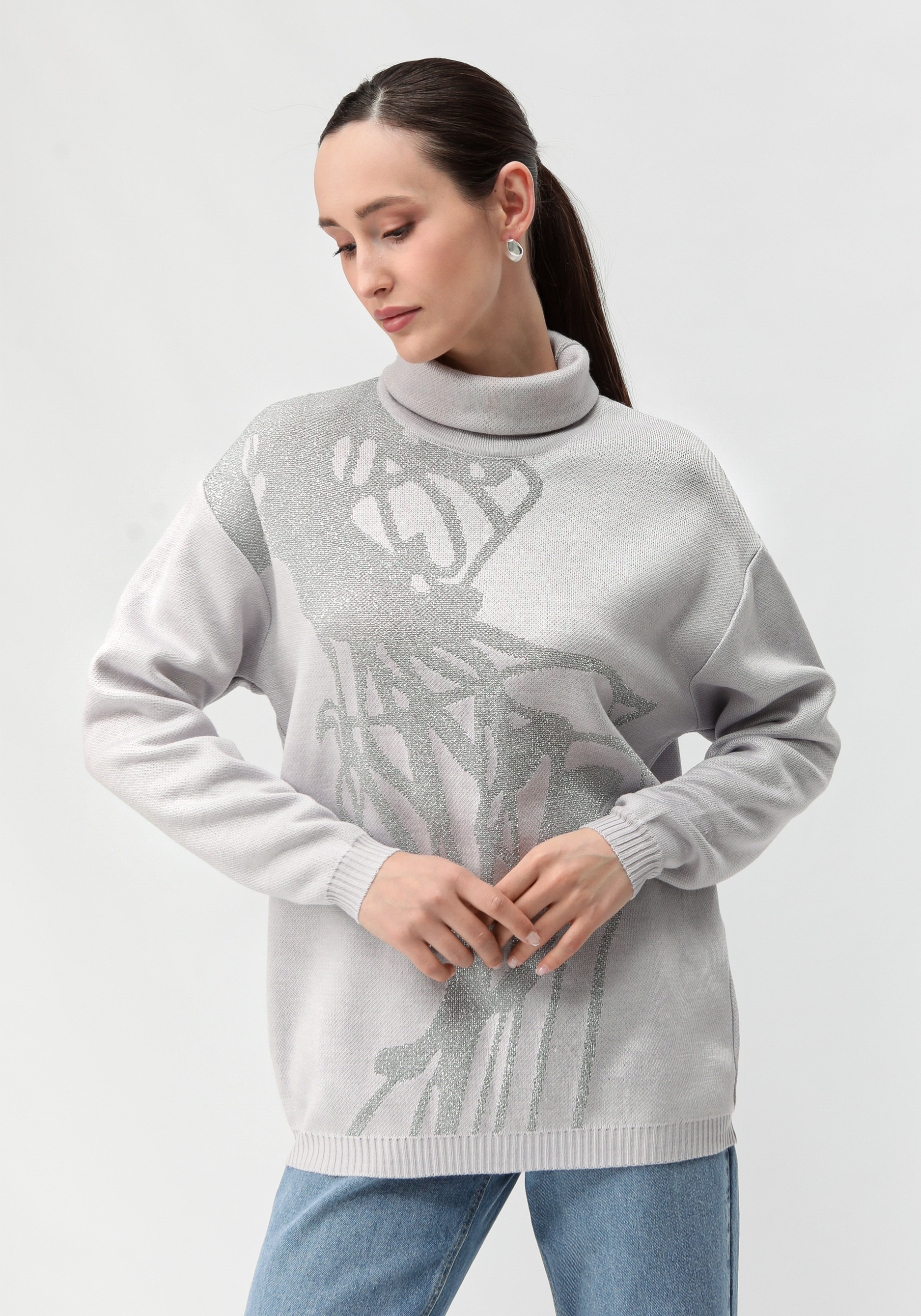 Туника женская с абстракцией и высоким горлом triol свитер ромбы m серый