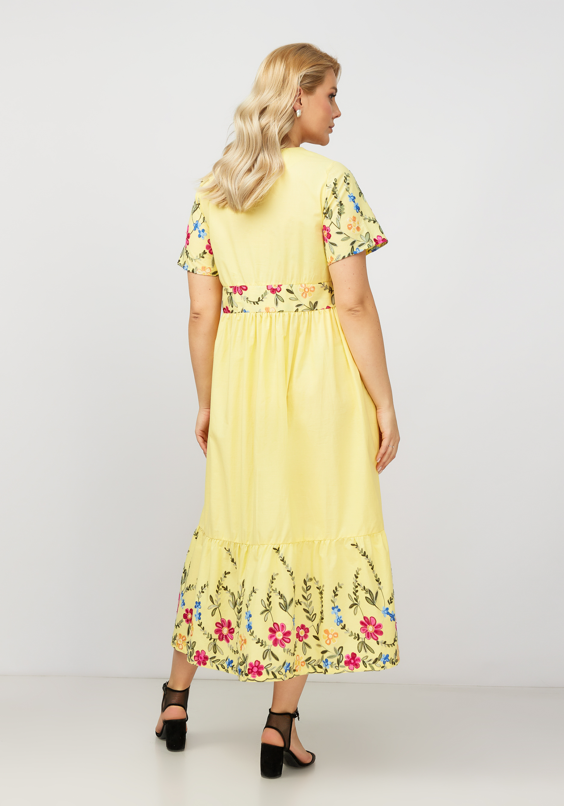 Платье с цветочной вышивкой на пуговицах Bianka Modeno, размер 54 - фото 7