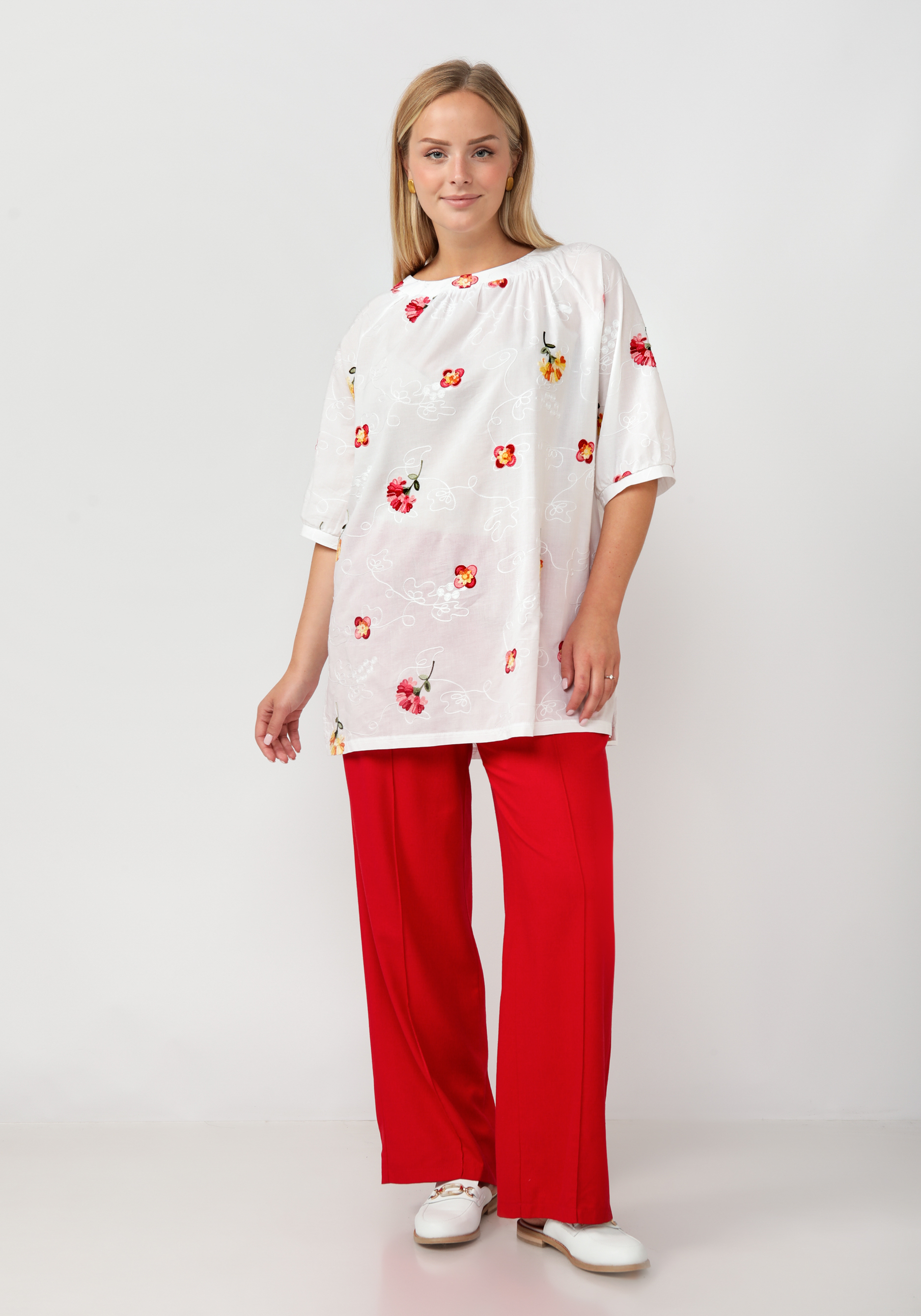 Блуза свободного кроя с цветочной вышивкой Manhattan, размер 56 - фото 7