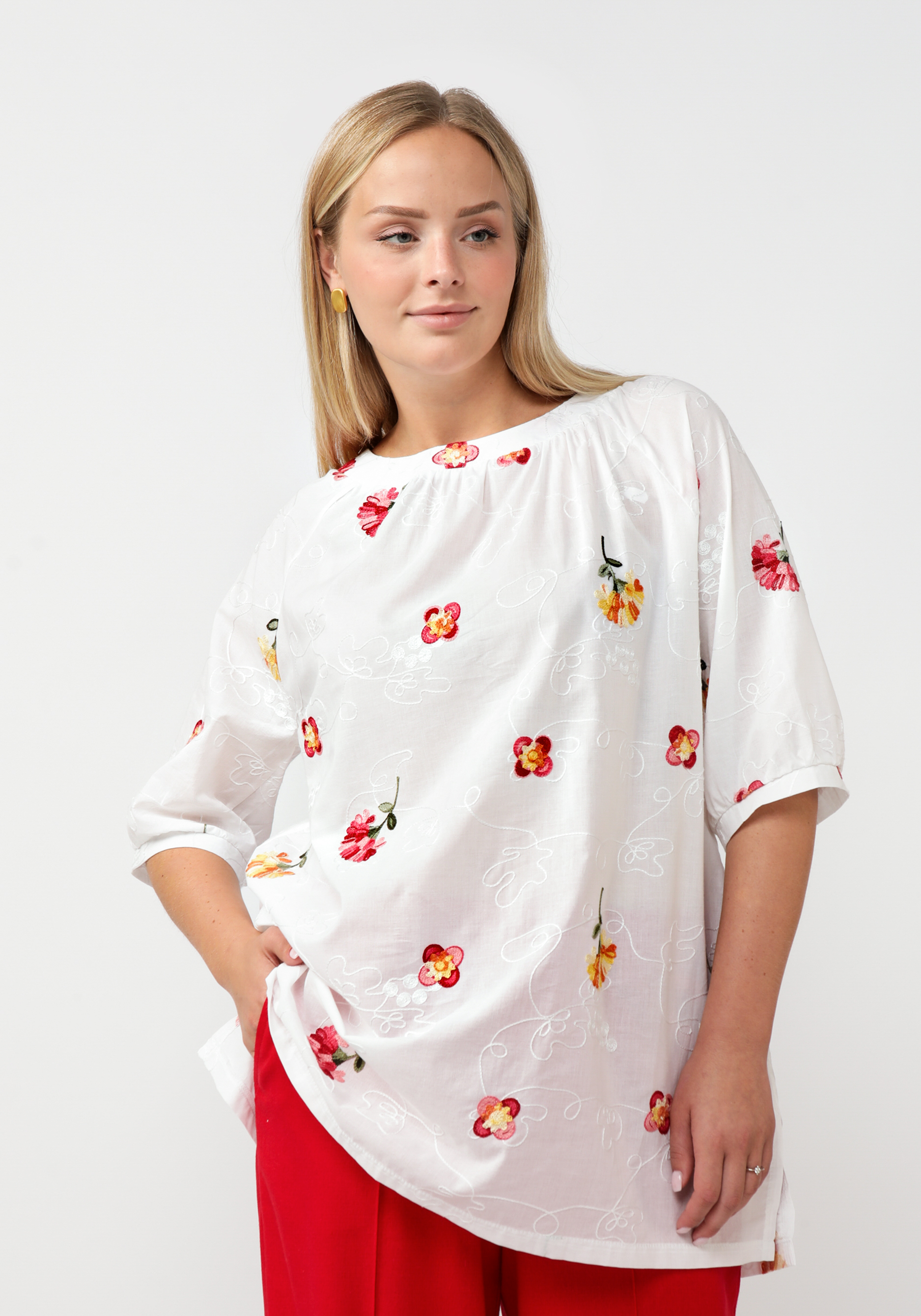 Блуза свободного кроя с цветочной вышивкой Manhattan, размер 56 - фото 6